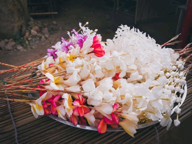 🌧️ โอ๊ะป่อย...หน้าฝน ความสุขเล็กๆ ริมลำธาร 🍃