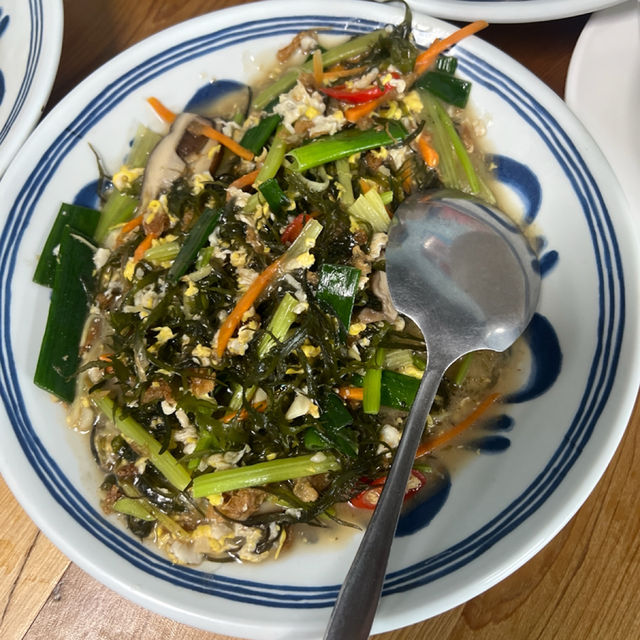 🌊海味滿滿的午後散策：卯澳船長平價小吃，一口小卷一口海風吹來的滿足