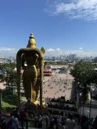 Batu Caves – Climbing Colors, Culture & Curious Monkeys
