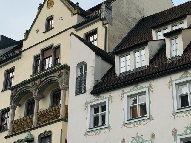 Munich's Most Charming Quarter: Platzlgassen! 🇩🇪🚶‍♀️