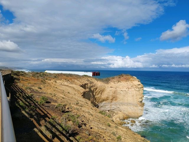 十二门徒岩（Twelve Apostles）——大洋路的象征