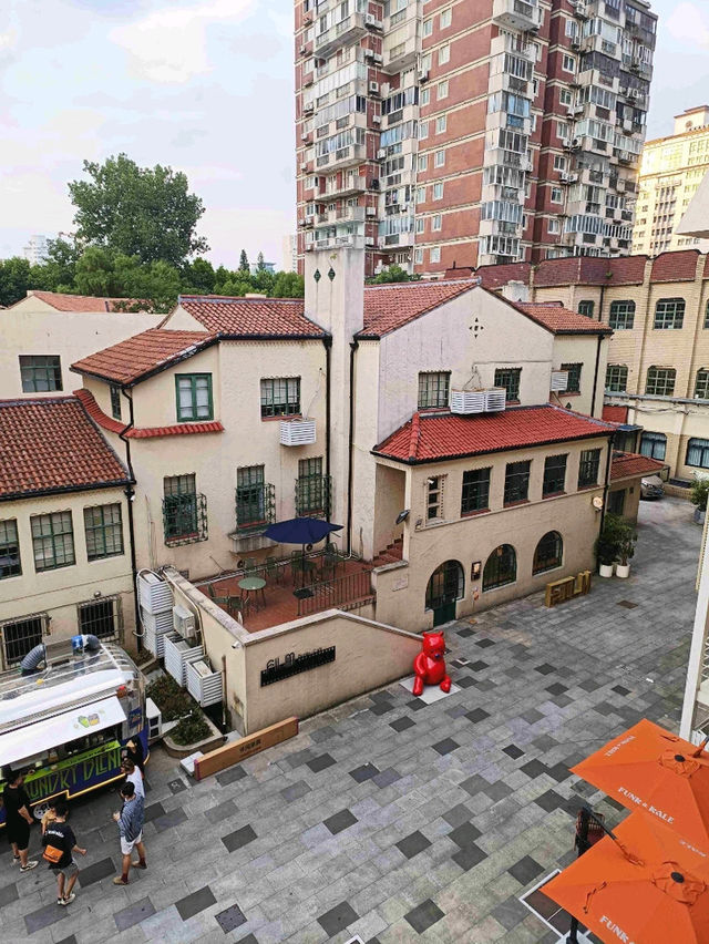 🌇 上海安福路・愚園路一日逛吃拍照攻略｜潮流選物 x 熊熊咖啡 x 外灘夜景