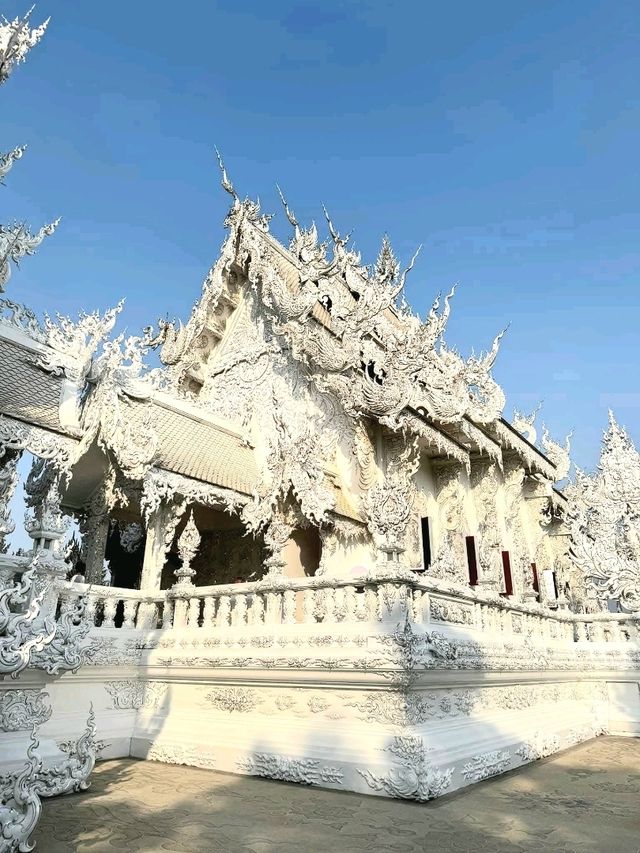 A Stunning Stop at the White Temple, Chiang Rai