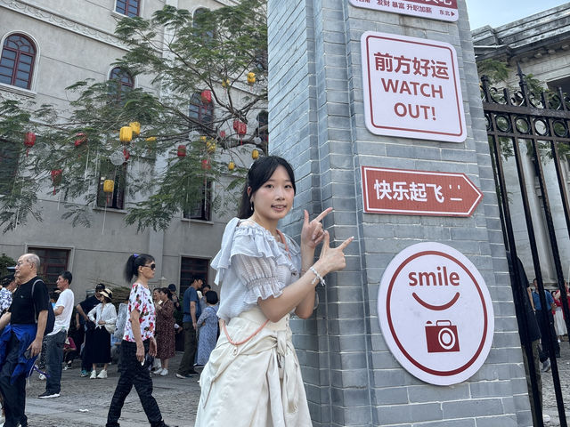 **🏛️ 汕頭必訪｜百年「郵政總局大樓」穿越時空之旅！歐陸風建築+復古郵局場景，免費打卡！**  