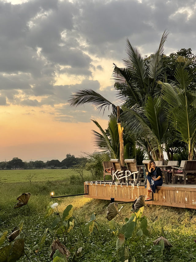 Sunset dinner at KEPT Cabana