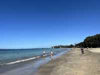 紐西蘭隱藏景點—🏖️ Takapuna Beach｜北岸亮眼的海灘生活 