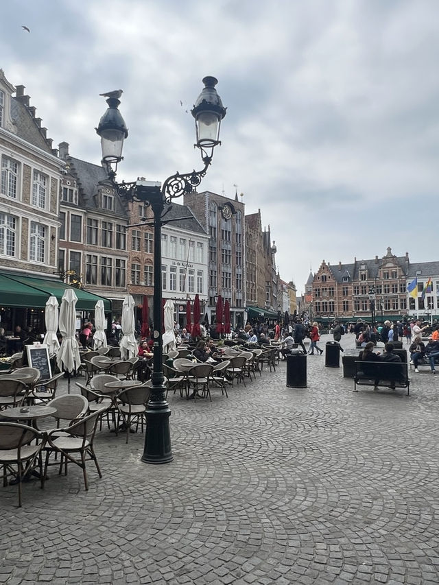 브뤼헤의 아름다운 광장, Grote Markt