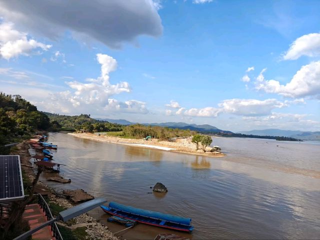 Three Countries, One Spot. Golden Triangle is Kinda Wild