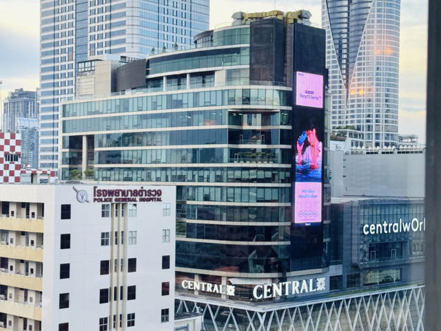 Grand Hyatt Erawan Bangkok: Classic Charm with a Few Quirks! 🇹🇭🏨