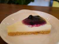 Cafele Cafe 304ร้านคาเฟ่สีเหลืองน่ารัก