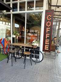 Marada Cafe Hatyai, Halal Fusion with a Stylish Kick