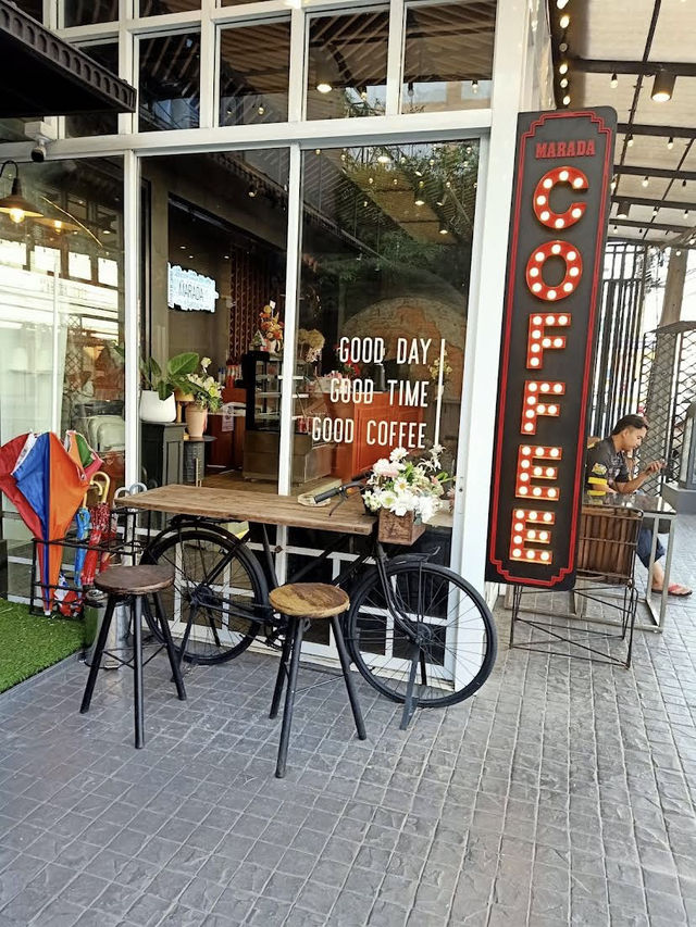 Marada Cafe Hatyai, Halal Fusion with a Stylish Kick
