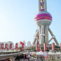 ข้ามฝั่งมาโซนวงเวียน Mingzhu ความสวยอลังการ