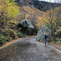 Smugglers’ Notch – “Autumn’s Secret Tunnel”