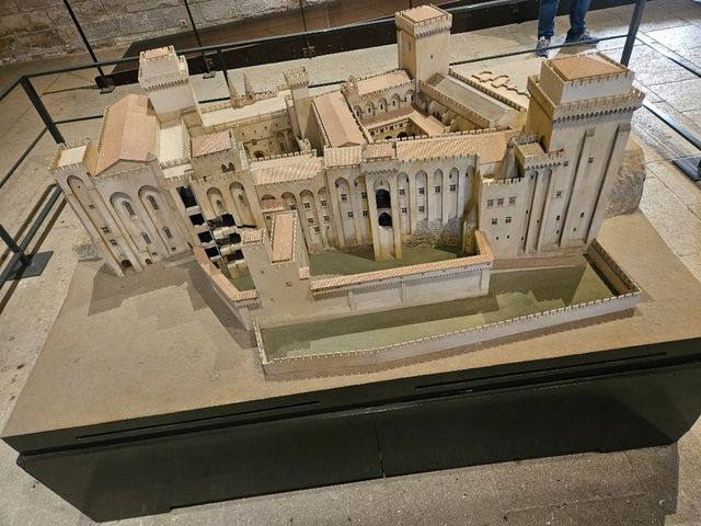 🏰중세 속으로: 아비뇽 교황청(Palais des Papes)