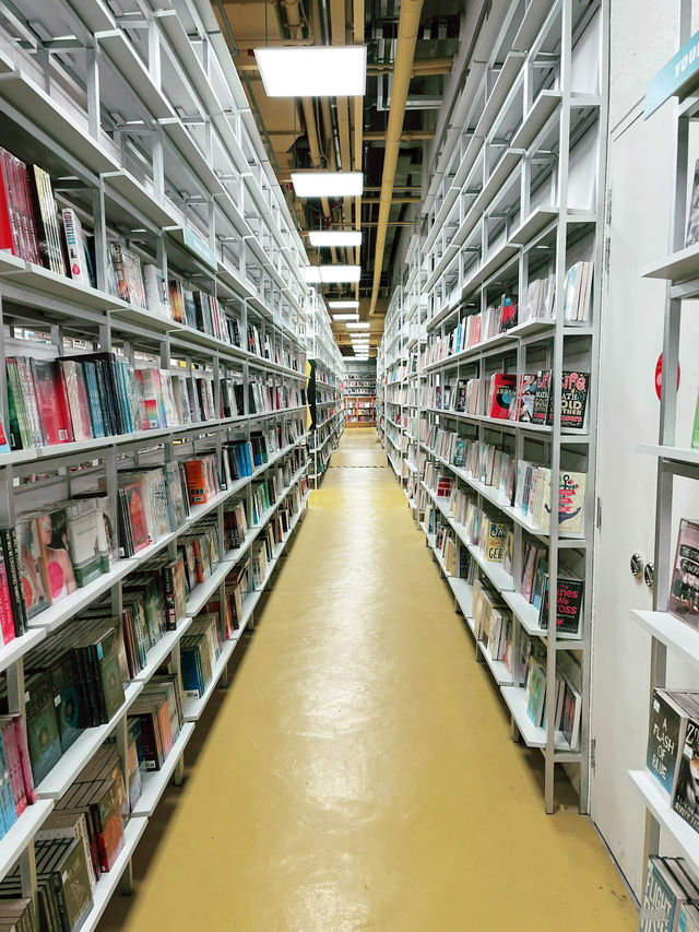 BookXcess LaLaport: Aesthetic Book Haven You Must Visit in KL