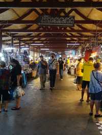 ตลาดน้ำบางน้ำผึ้ง