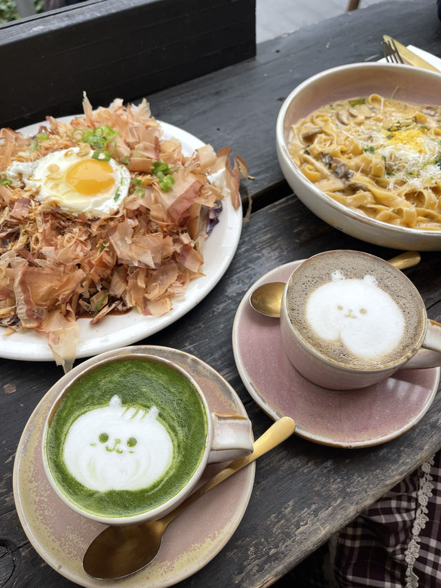 ELLU Cute Cafe at Darlinghurst Sydney Australia ELLU Cute Cafe at Darlinghurst Sydney Australia