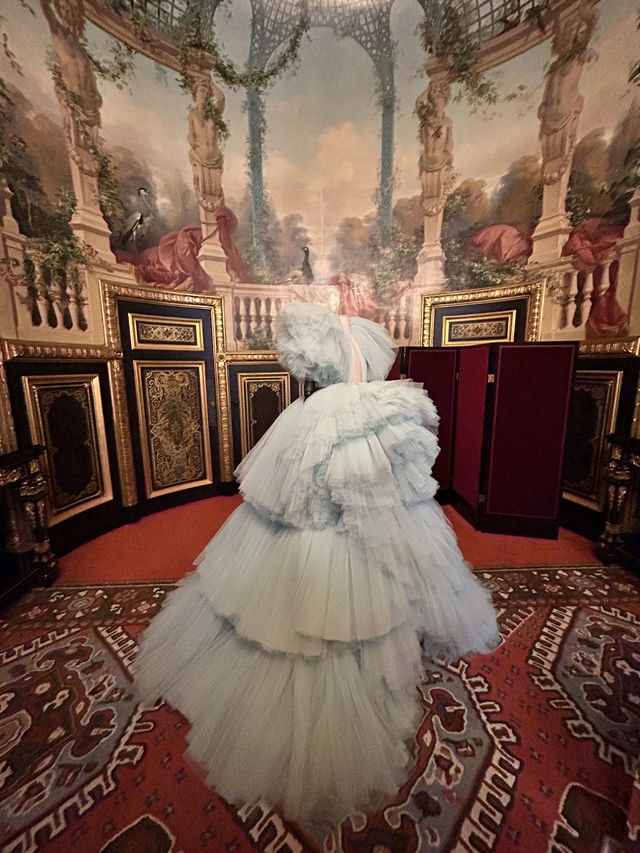 The Louvre 🎨 a museum that feels like a palace 👑