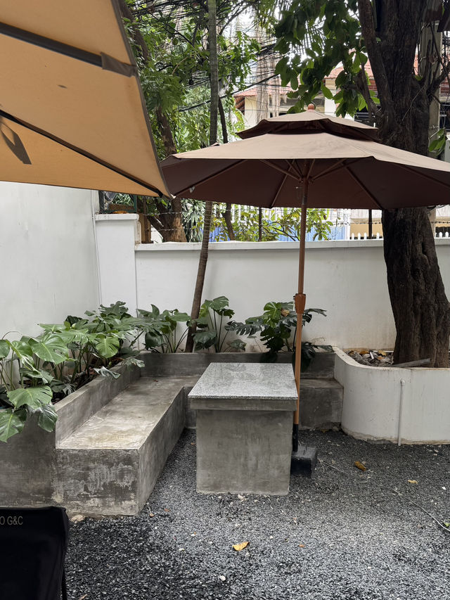 Your cozy corner in Phnom Penh - Cotta cafe and pastry 