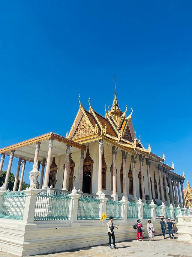 A Stunning Display of Cambodian Culture
