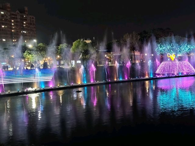南台灣最繽紛的夜間盛會#屏東燈節（復興公園燈區）-屏東縣屏東市