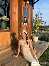 ดอกไม้ ประตูแจกัน วิลเลจ | คาเฟ่ในสวนสไตล์โฮมมี่ 🚪