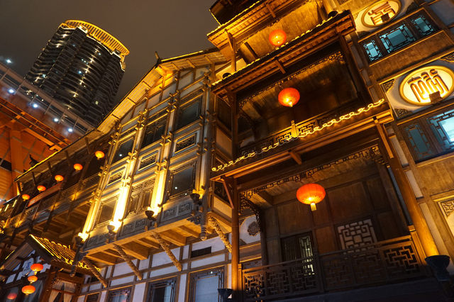 重慶洪崖洞夜景攻略🌃迷失在「千與千尋」的魔幻山城🌃