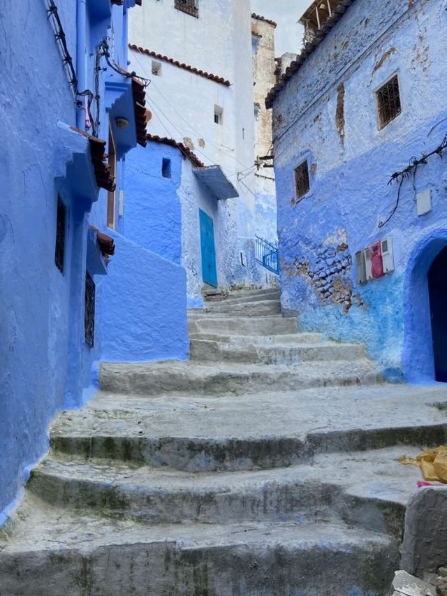 Step Into the Blue Wonder of Chefchaouen Medina 💙🏞️
