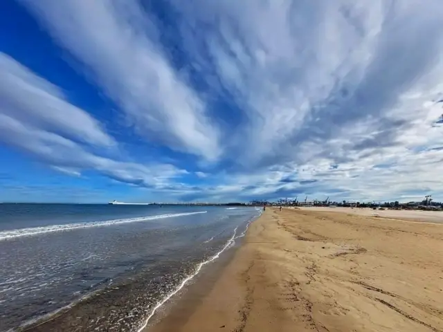 Malvarrosa Beach Valencia: Mediterranean Charm