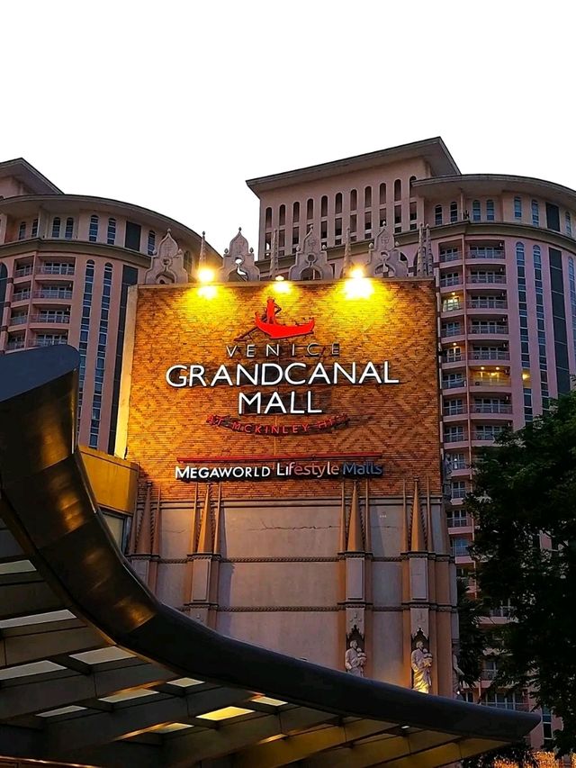 🌉 Venice Grand Canal Mall – A Slice of Italy in Manila