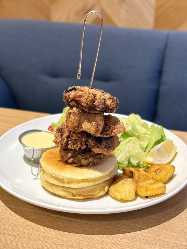 【愛知観光】ハワイ感満載のチキンタワーパンケーキ🥞