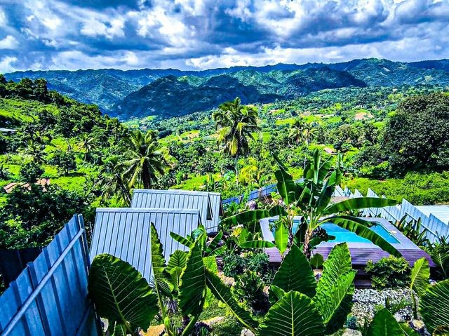 Finding Calm at Hideout sa Babag