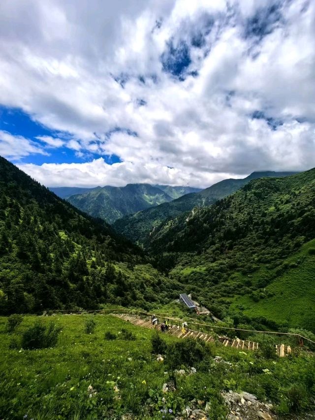 Trail to the Clouds🌥️