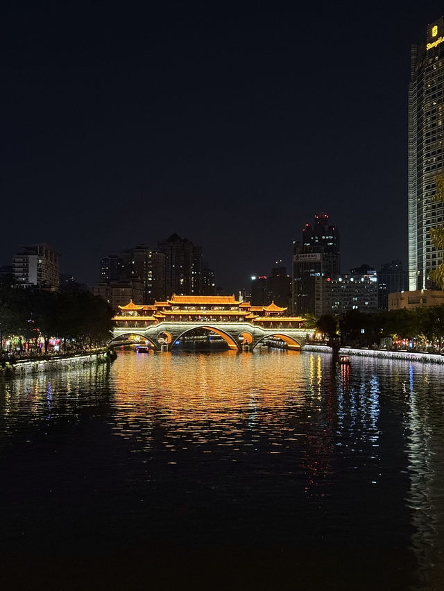 สะพาน Anshun Bridge Chengdu ยามค่ำคืน สะพาน Anshun Bridge Chengdu ยามค่ำคืน