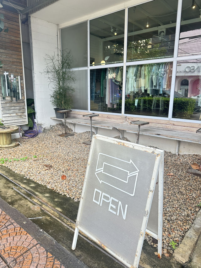 Repeat cafe คาเฟ่ลำปางต้องห้ามพลาด Repeat cafe คาเฟ่ลำปางต้องห้ามพลาด