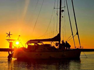 ติดตามชมพระอาทิตย์ตกสีทองอร่ามของปาโร