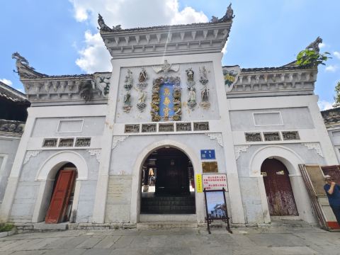 The Wood Carvings Hidden in Wanshou Palace Are Simply Breathtaking