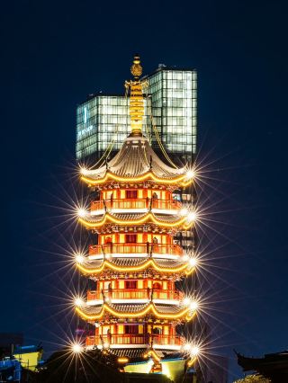 🌃 Nanjing at Night | When Ancient Jinling Meets the Modern Skyline