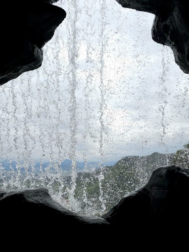 仙境天台，雲海奇觀——天台山的壯麗與靜謐