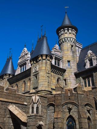 10 facts about Garibaldi Castle that will blow your mind. Especially the last one!
