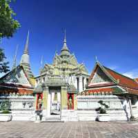 fantastic Wat Phra Chetuphon Temple 