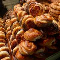 Dawn's Simit Symphony: Bakery Chronicles