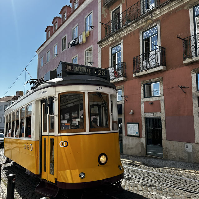 Exploring Lisbon: A Journey Through Portugal’s Vibrant Capital 🇵🇹 