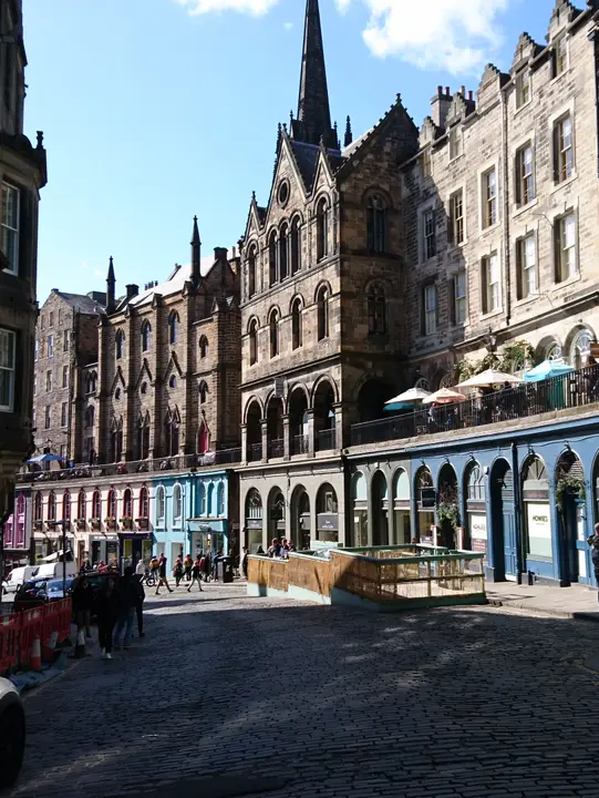 🏰✨ Edinburgh Highlights: National Museum, St. Giles’ Cathedral & Victoria Street