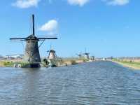 Windmills and Masterpieces: A Dutch Day from Kinderdijk to The Hague