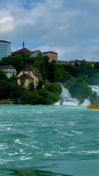 🌊 Rhine Falls – Europe’s Most Powerful Waterfall