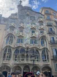 Bites, Beams, and Beauty: Falling for Barcelona