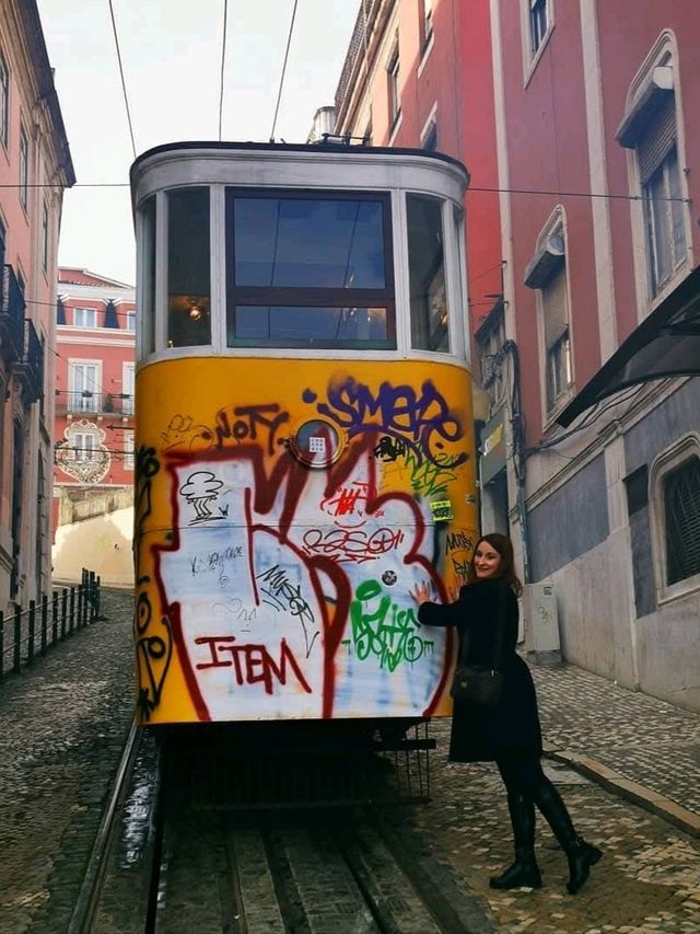 🌅 Lisbon – The City of Light and Atlantic Breeze 🌅 Lisbon – The City of Light and Atlantic Breeze
