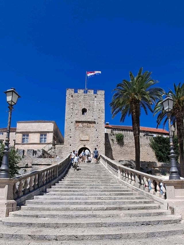 🌊 Korčula's Hidden Treasures: Adriatic Bliss Awaits! 🏰
